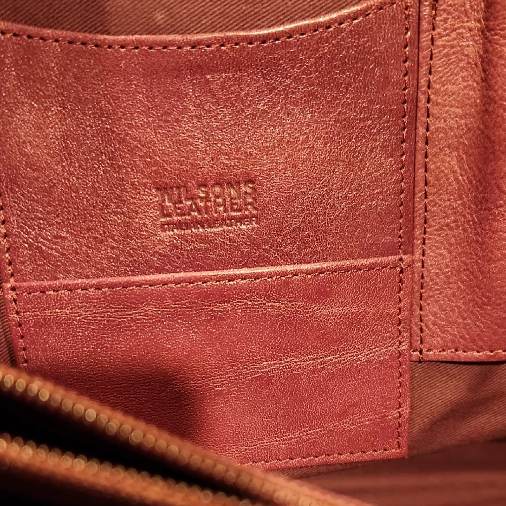 Wilson’s Leather Italian Leather Portfolio Briefcase Burg 17